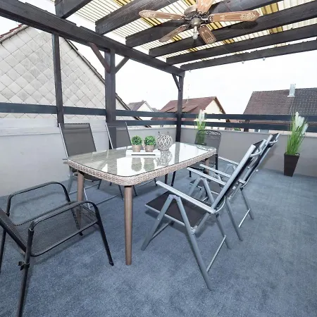 Ferienwohnungen Hirschen Lottstetten Esterno foto